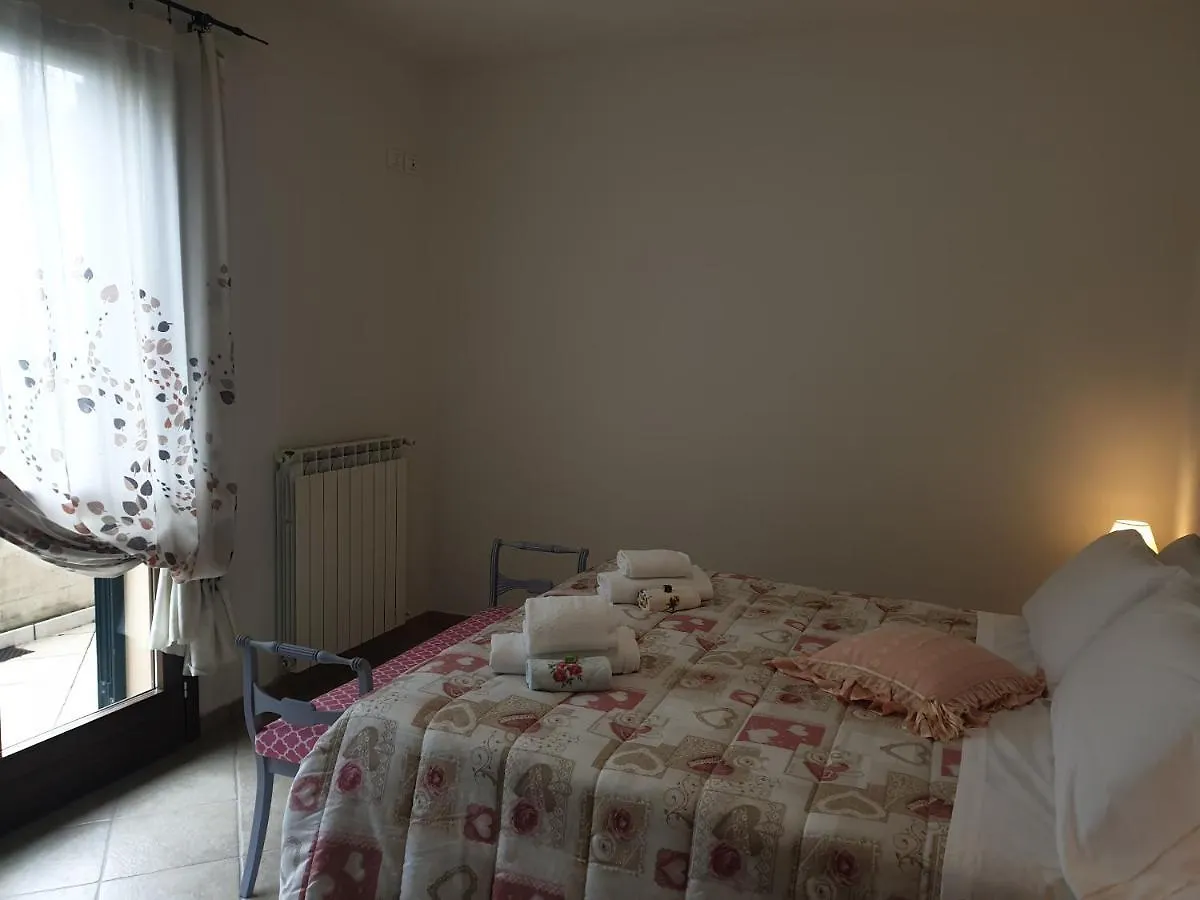 Appartamento I Tulipani. Camera I Tulipani Rossi Barberino di Mugello