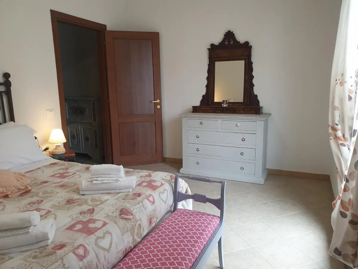 Appartamento I Tulipani. Camera I Tulipani Rossi Barberino di Mugello Italy